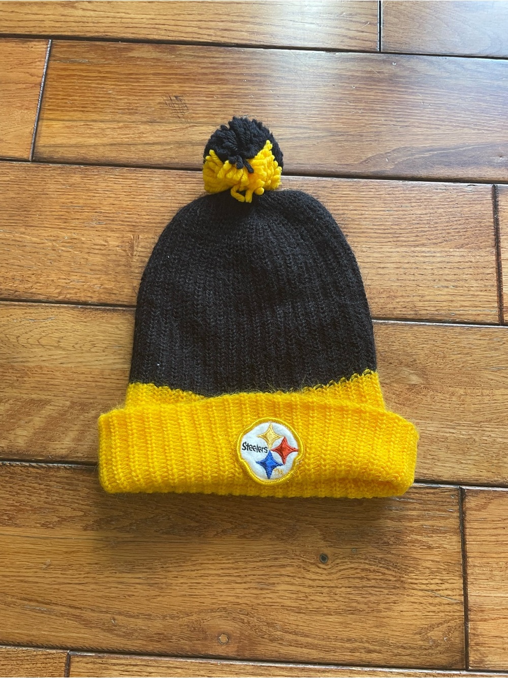 Pittsburg Steelers  Pom Beanie